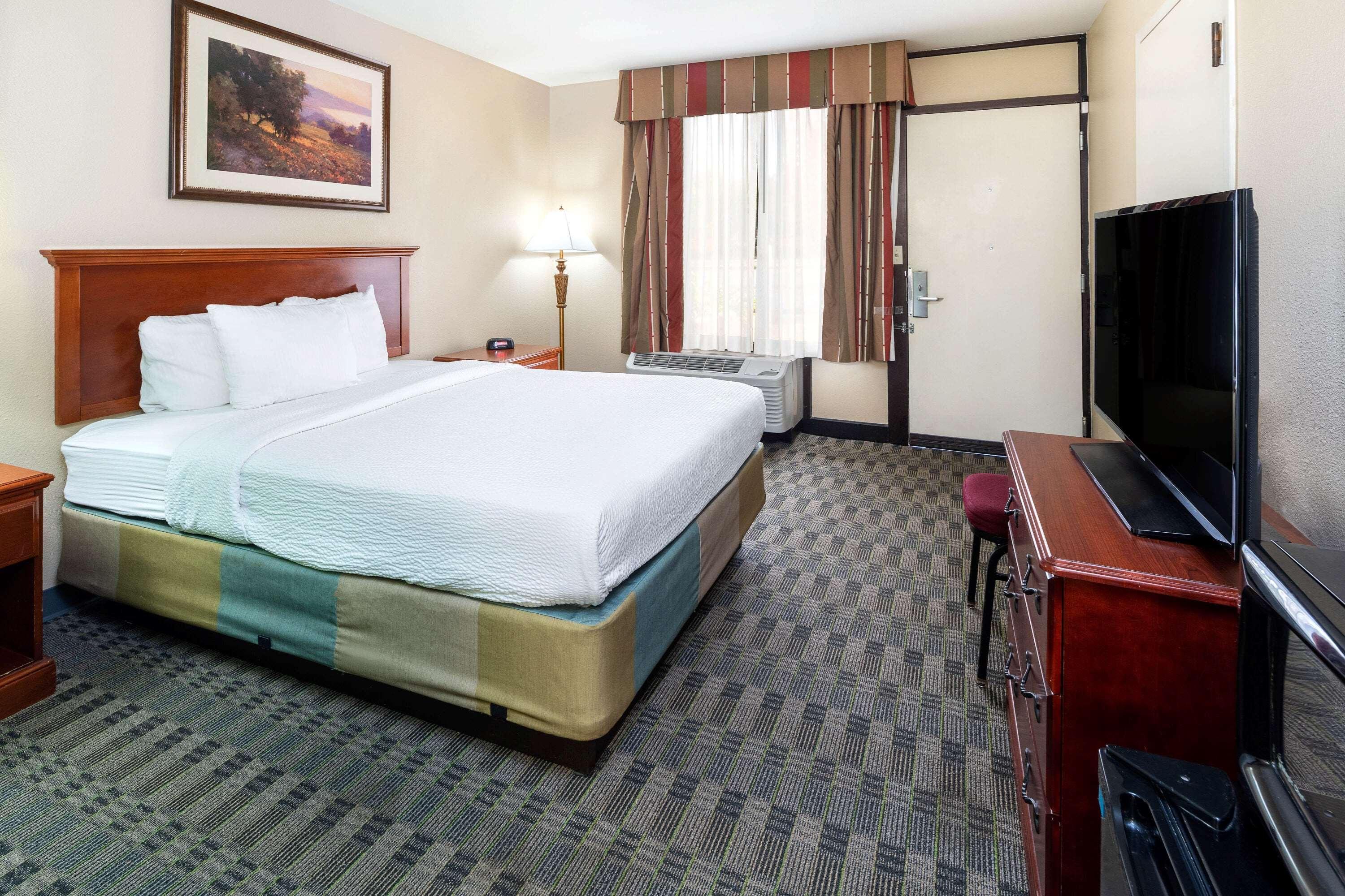 La Quinta By Wyndham Thousand Oaks-Newbury Park Extérieur photo