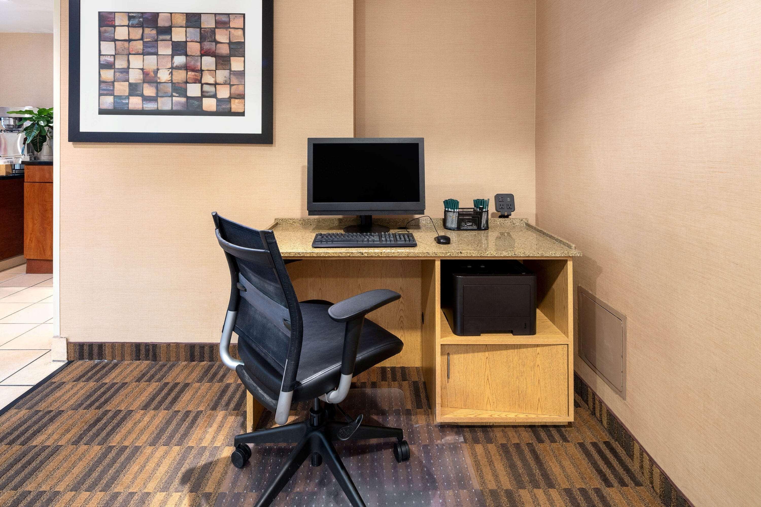 La Quinta By Wyndham Thousand Oaks-Newbury Park Extérieur photo